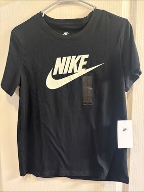 The Nike Tee | Nike Swoosh Logo
